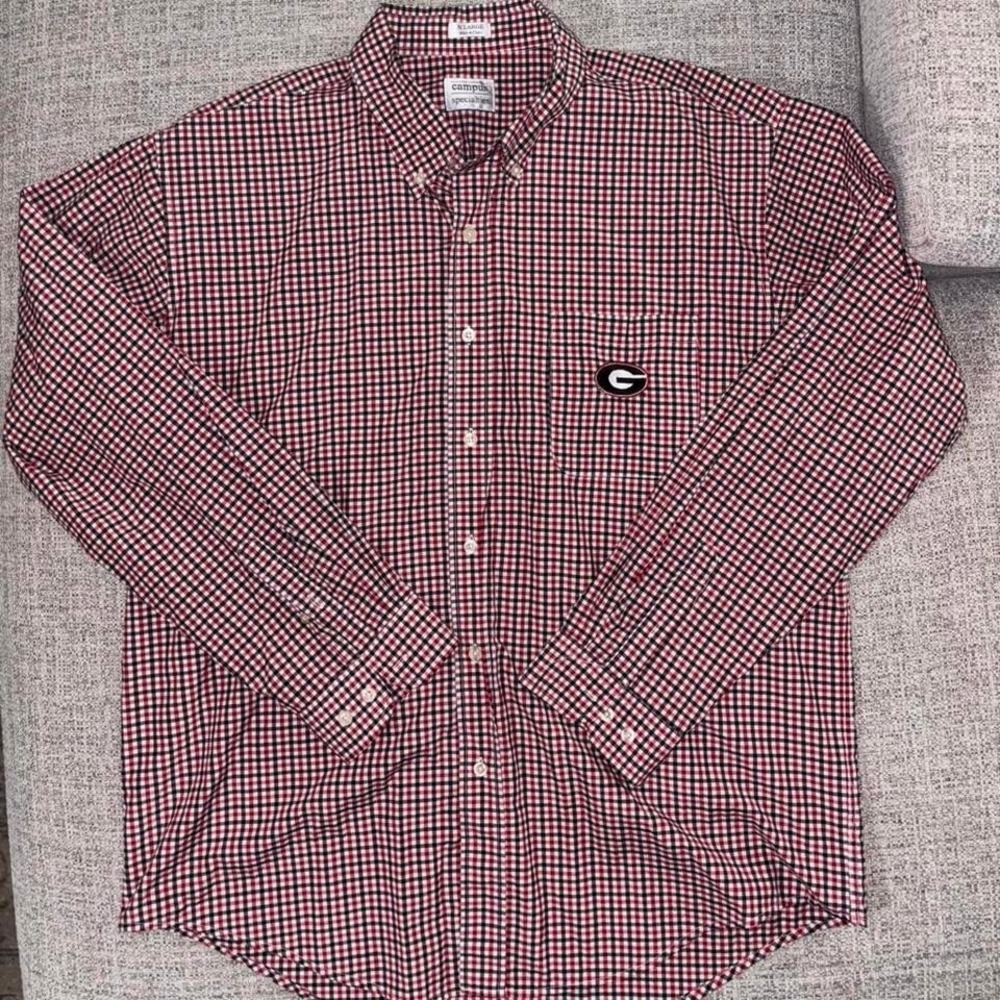 University‎ of Georgia red button up shirt #UGA #college